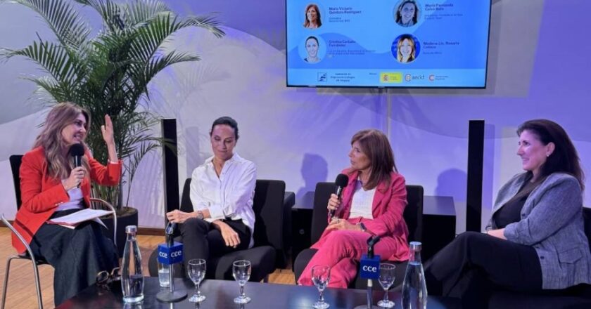 IV edición do ciclo “Falando con Elas” na Asociación de Empresarios Galegos en Uruguai